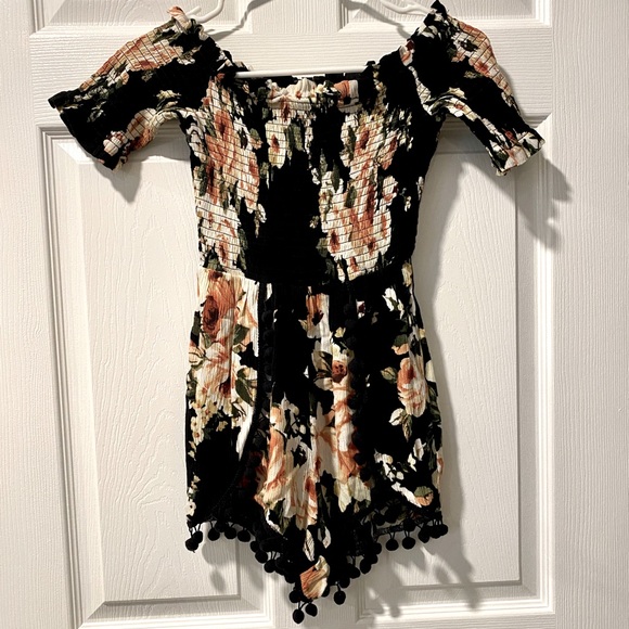 privy Pants - Off the Shoulder Floral Romper